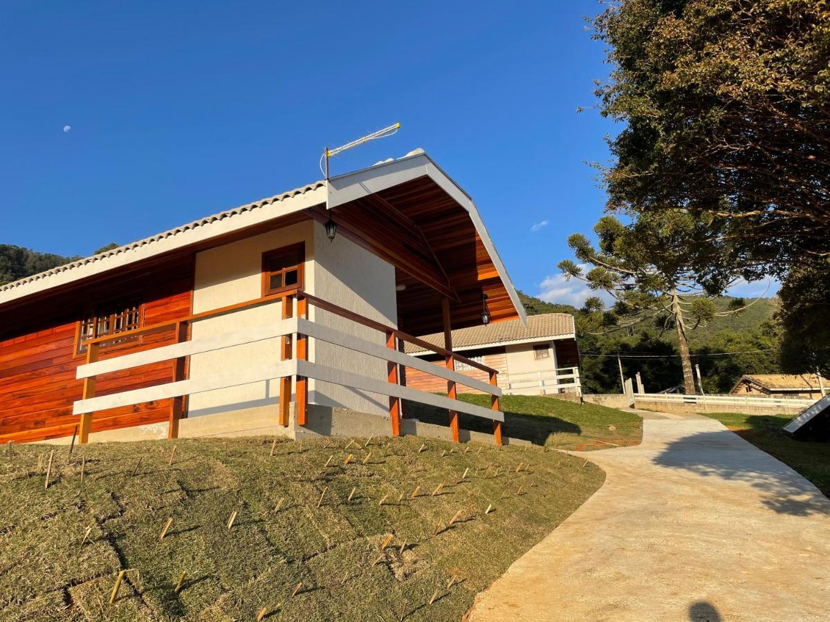 Chale Amanhecer Hotel Santo Antonio do Pinhal Exterior photo